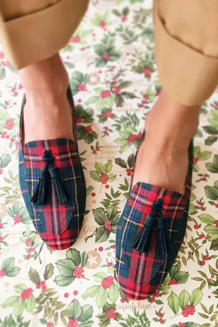 Ella & James | SCOTTISH CHIC LOAFERS WITH TASSELS