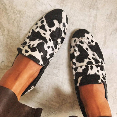 Ella & James | ELEGANT ANIMAL PRINT LOAFERS