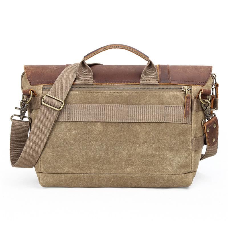 Camera Messenger Bag | Pilot